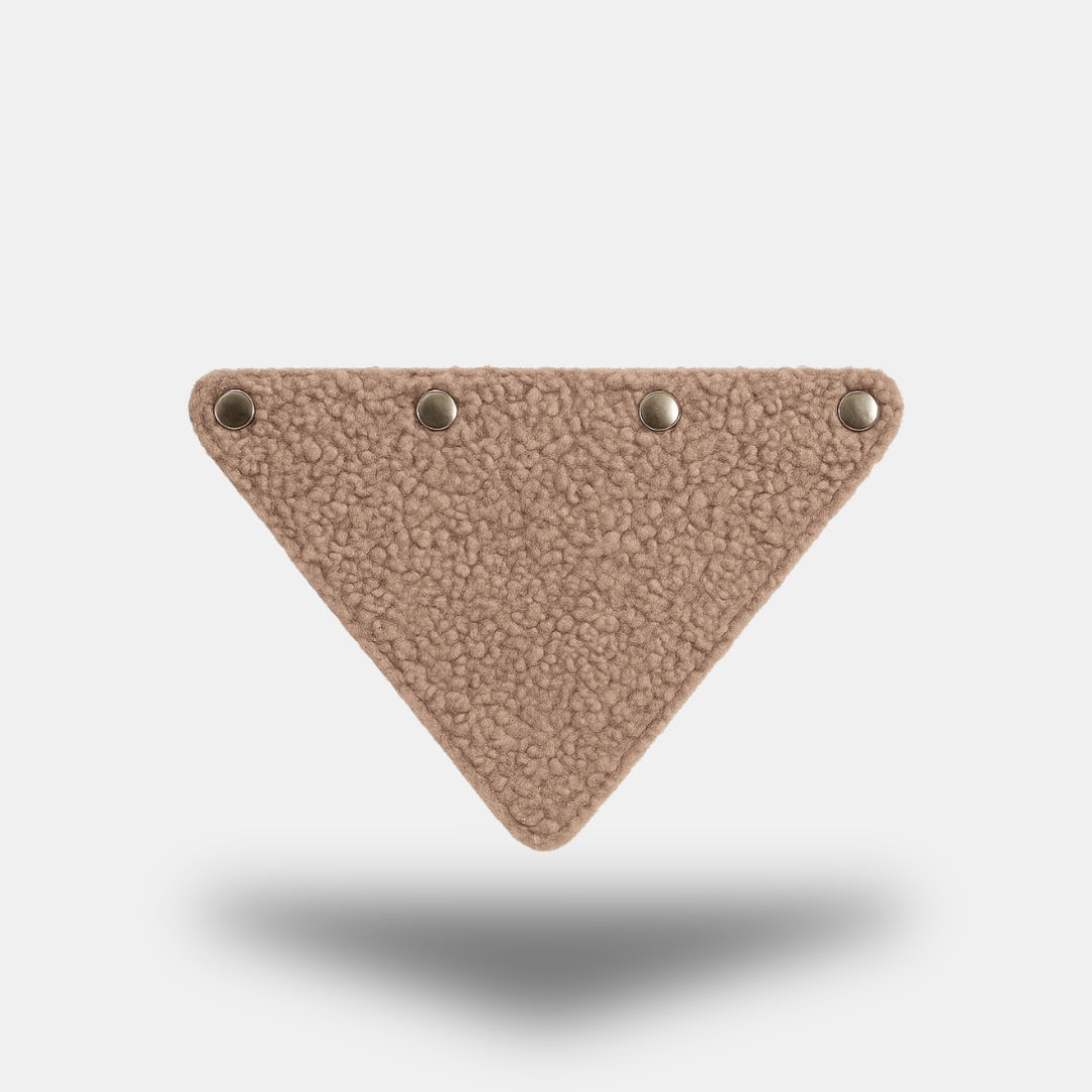 Halstuch für Hunde aus beigem Teddy Fleece.