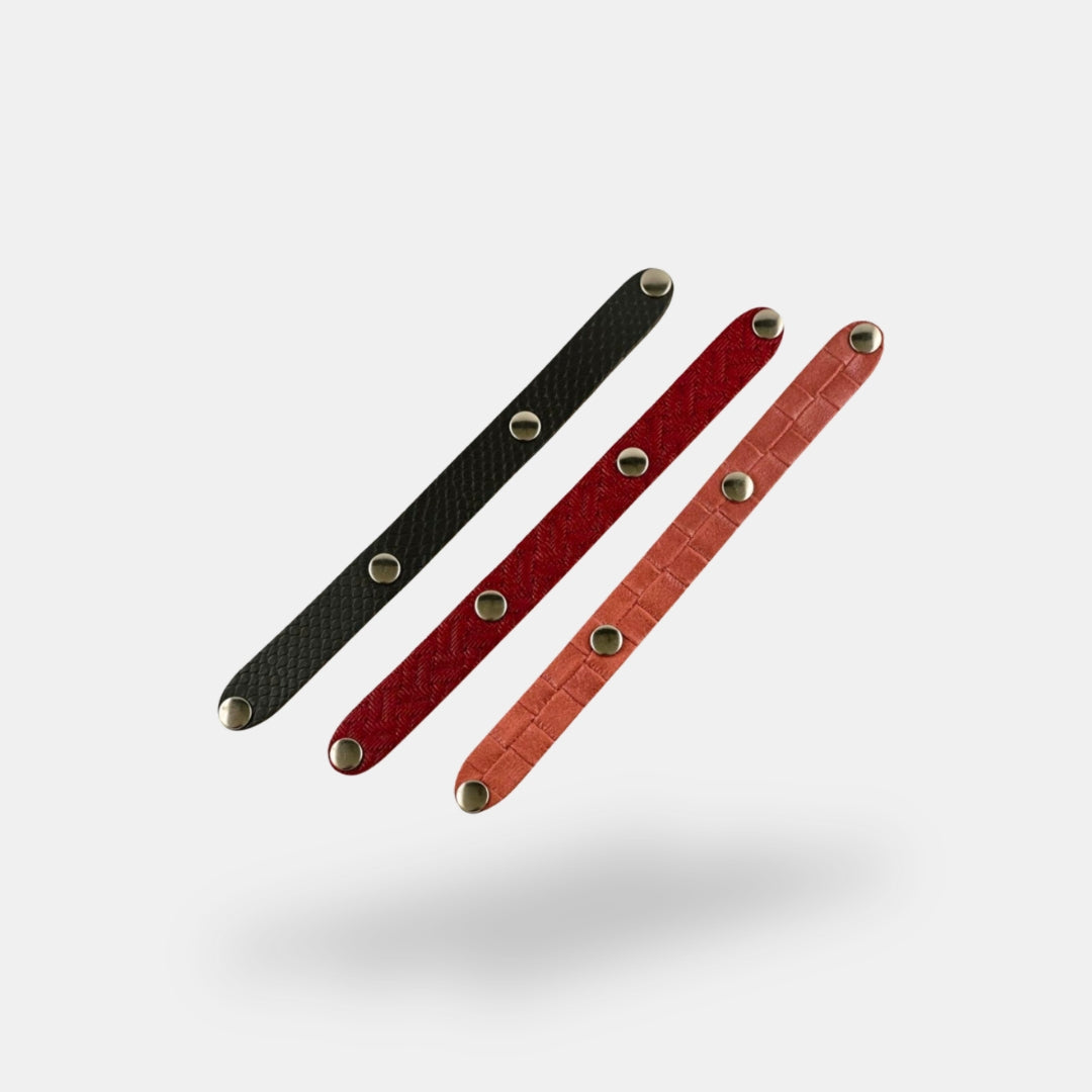 Design Clip aus strukturiertem Leder.